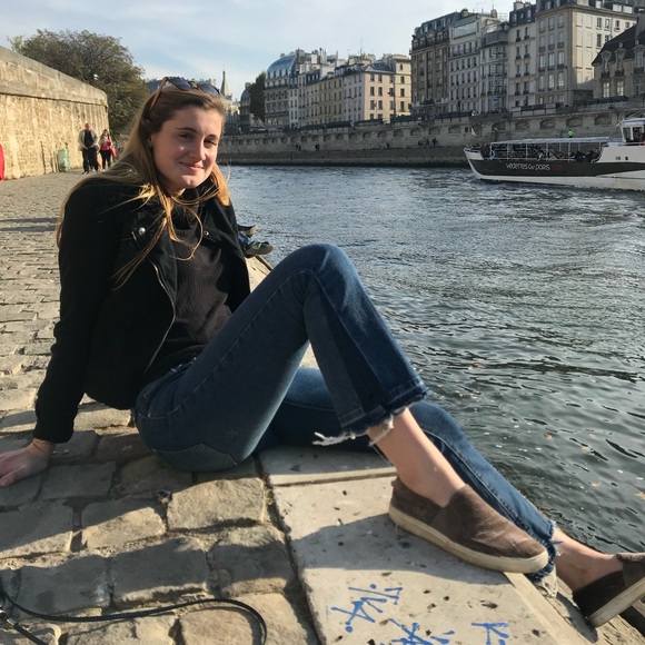 Meet your Posher, Brigitte - Picture 1 of 1